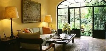 Trocadero Suites Guadalajara 2*,